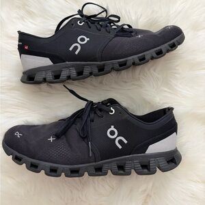 On Running Men's Black and Gray Athletic Shoes